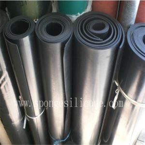 Rolo de folha de borracha SBR vermelho preto resistente à abrasão feito na China